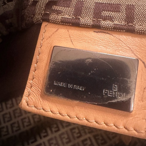 Fendi shoulder bag - Picture 9 of 16